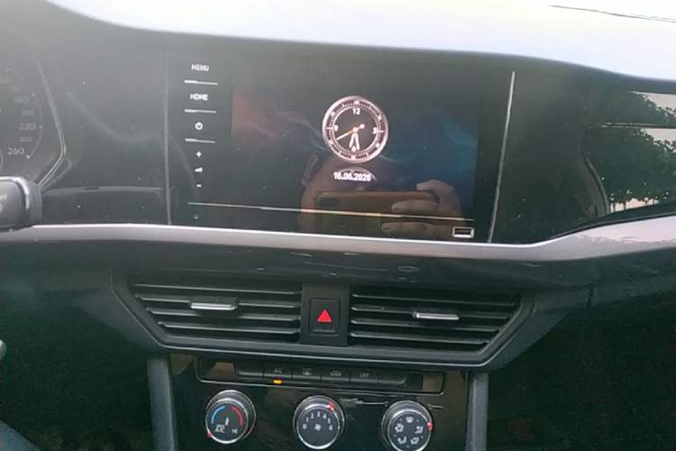 Used Volkswagen Bora 2021 1.5L Automatic Comfort Smart Connect Edition Audio And AC Panel