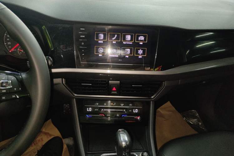 Used Volkswagen Bora 2021 1.5L Automatic Elite Smart Connect Edition Audio And AC Panel