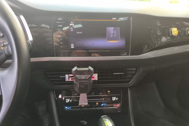 Used Volkswagen Bora 2021 1.5L Automatic Elite Smart Connect Edition Audio And AC Panel