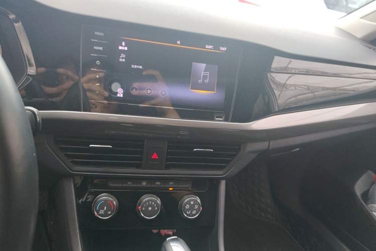 Used Volkswagen Bora 2021 1.5L Automatic Comfort Smart Connect Edition Audio And AC Panel