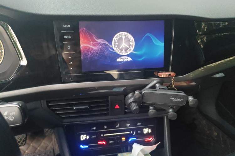 Used Volkswagen Bora 2021 1.5L Automatic Elite Smart Connect Edition Audio And AC Panel