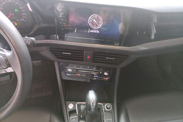 Used Volkswagen Bora 2021 1.5L Automatic Elite Smart Connect Edition Audio And AC Panel