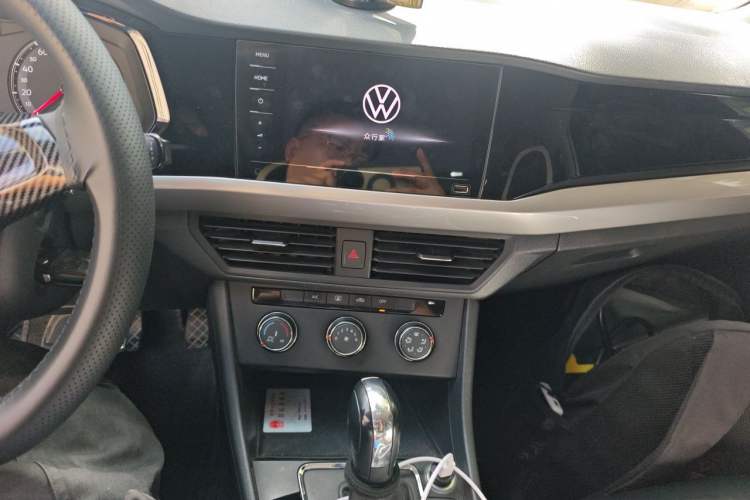 Used Volkswagen Bora 2021 1.5L Automatic Fashionable Smart Connectivity Version Audio And AC Panel