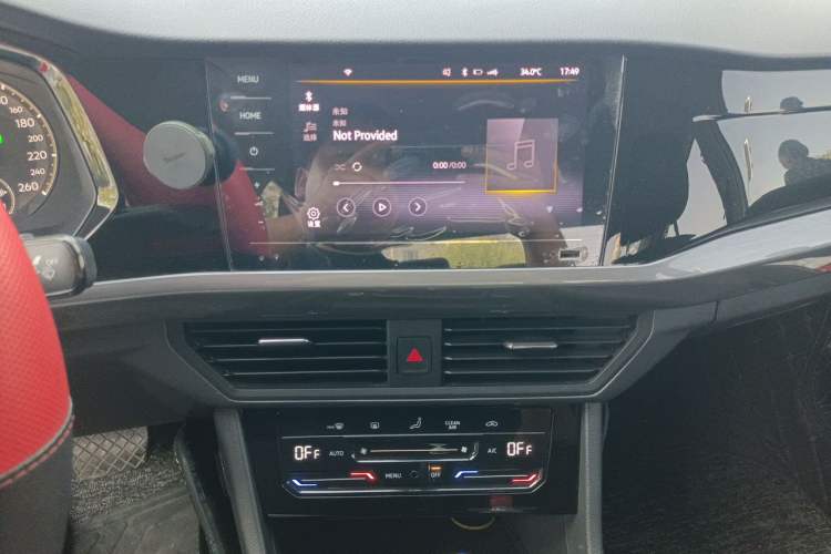 Used Volkswagen Bora 2021 280TSI DSG Elite Smart Connectivity Version Audio And AC Panel