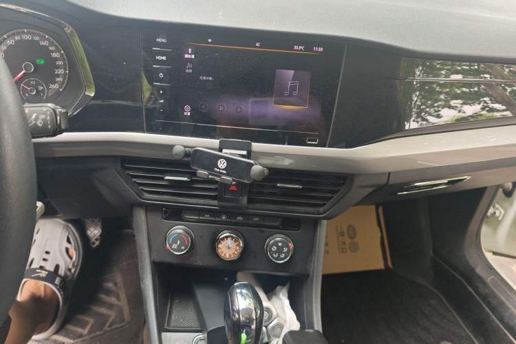 Used Volkswagen Bora 2021 1.5L Automatic Comfort Smart Connect Edition Audio And AC Panel