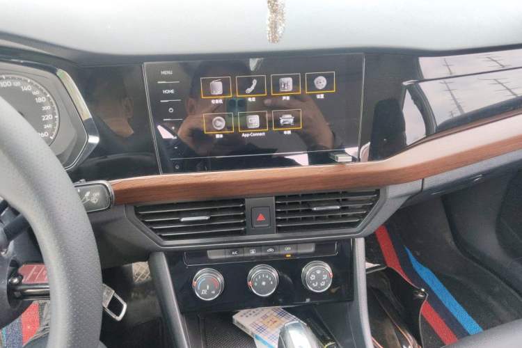 Used Volkswagen Bora 2021 1.5L Automatic Comfort Smart Connect Edition Audio And AC Panel