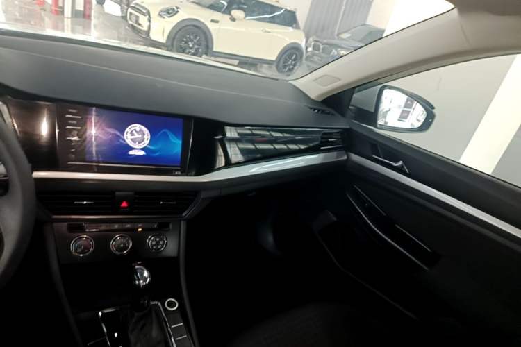 Used Volkswagen Bora 2021 1.5L Automatic Fashionable Smart Connectivity Version Audio And AC Panel