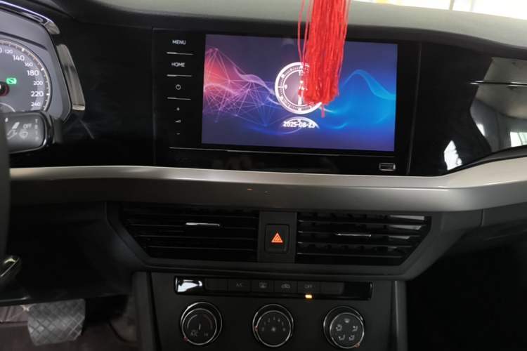 Used Volkswagen Bora 2021 1.5L Automatic Fashionable Smart Connectivity Version Audio And AC Panel