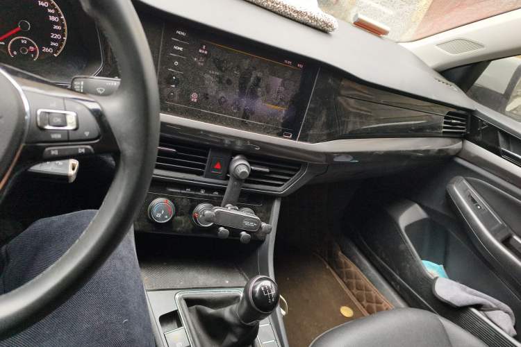 Used Volkswagen Bora 2021 1.5L Manual Comfort Smart Connect Edition Audio And AC Panel