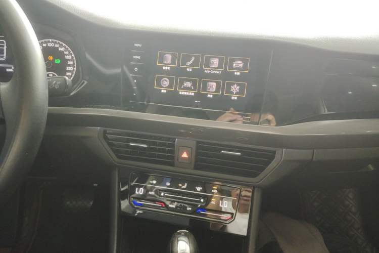 Used Volkswagen Bora 2021 1.5L Automatic Elite Smart Connect Edition Audio And AC Panel