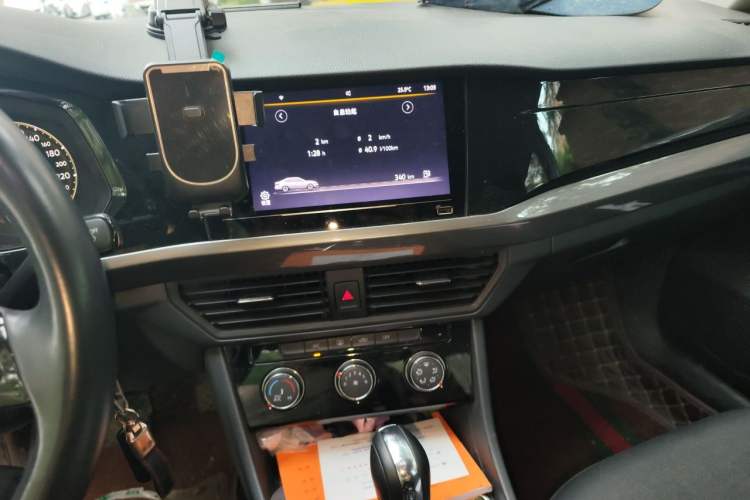 Used Volkswagen Bora 2021 1.5L Automatic Comfort Smart Connect Edition Audio And AC Panel
