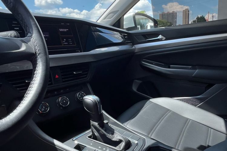 Used Volkswagen Bora 2021 1.5L Automatic Fashionable Smart Connectivity Version Audio And AC Panel