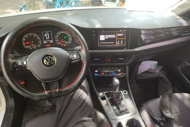 Used Volkswagen Bora 2021 280TSI DSG Elite Smart Connectivity Version Center Console