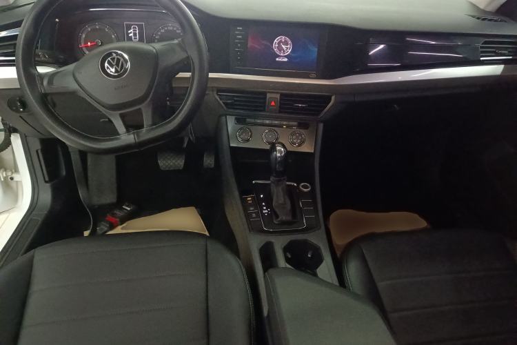 Used Volkswagen Bora 2021 1.5L Automatic Fashionable Smart Connectivity Version Center Console