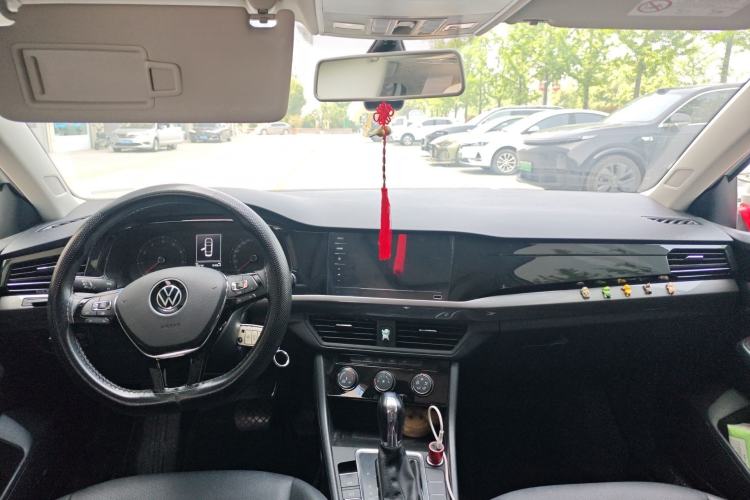 Used Volkswagen Bora 2021 1.5L Automatic Comfort Smart Connect Edition Center Console