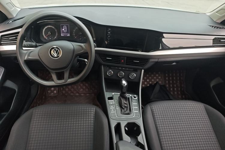 Used Volkswagen Bora 2021 1.5L Automatic Fashionable Smart Connectivity Version Center Console