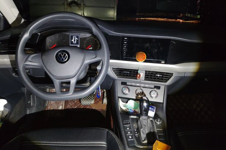 Used Volkswagen Bora 2021 1.5L Automatic Fashionable Smart Connectivity Version Center Console