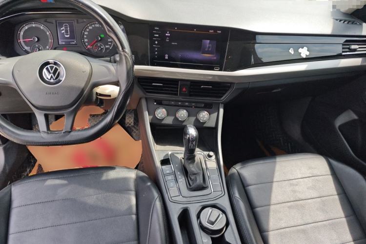 Used Volkswagen Bora 2021 1.5L Automatic Fashionable Smart Connectivity Version Center Console