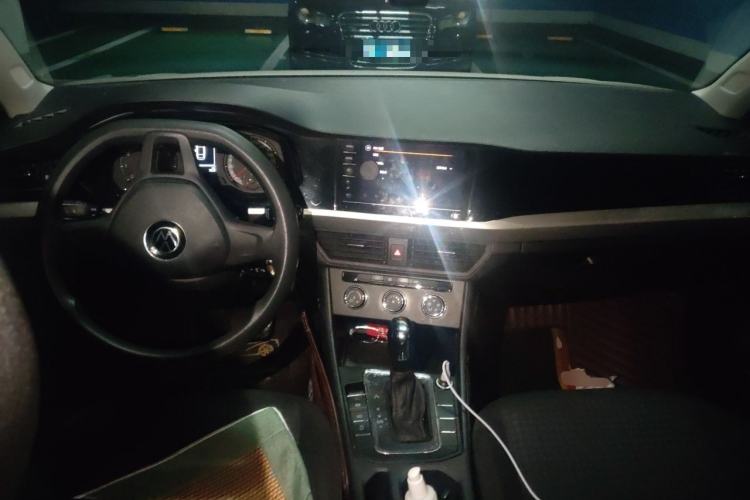 Used Volkswagen Bora 2021 1.5L Automatic Fashionable Smart Connectivity Version Center Console