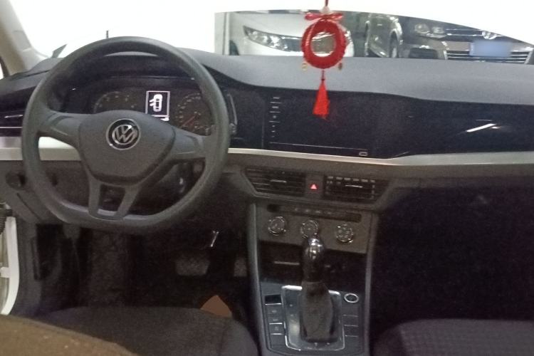 Used Volkswagen Bora 2021 1.5L Automatic Fashionable Smart Connectivity Version Center Console