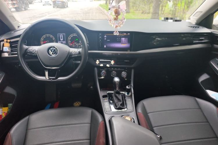 Used Volkswagen Bora 2021 1.5L Automatic Comfort Smart Connect Edition Center Console