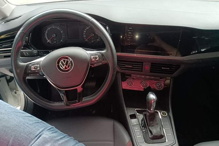 Used Volkswagen Bora 2021 1.5L Automatic Comfort Smart Connect Edition Center Console