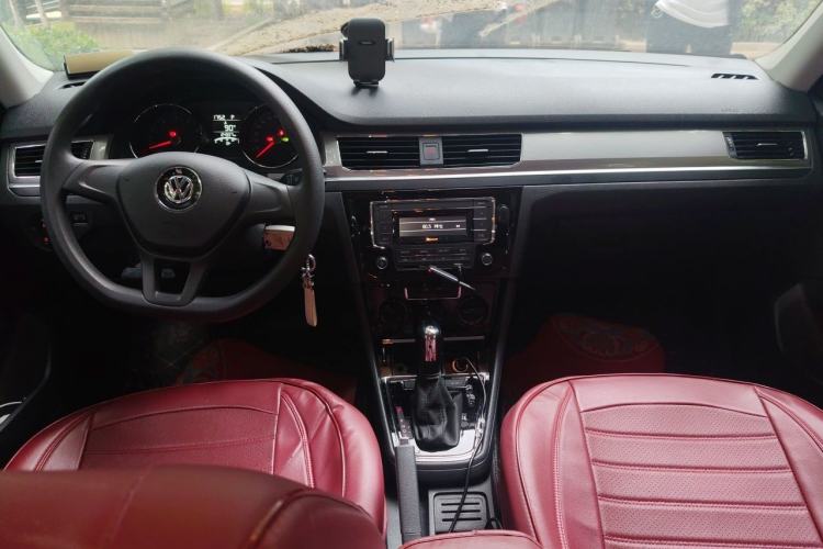 Used Volkswagen Bora 2021 1.5L Automatic Comfort Smart Connect Edition Center Console