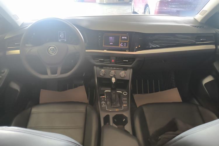 Used Volkswagen Bora 2021 1.5L Automatic Fashionable Smart Connectivity Version Center Console