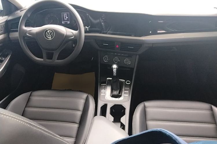 Used Volkswagen Bora 2021 1.5L Automatic Fashionable Smart Connectivity Version Center Console