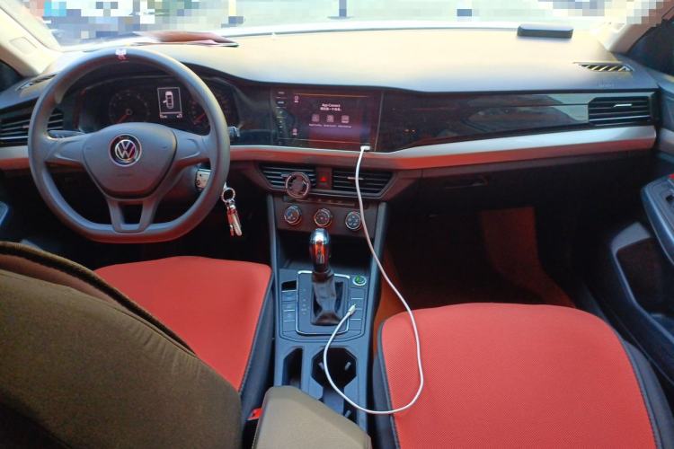 Used Volkswagen Bora 2021 1.5L Automatic Fashionable Smart Connectivity Version Center Console