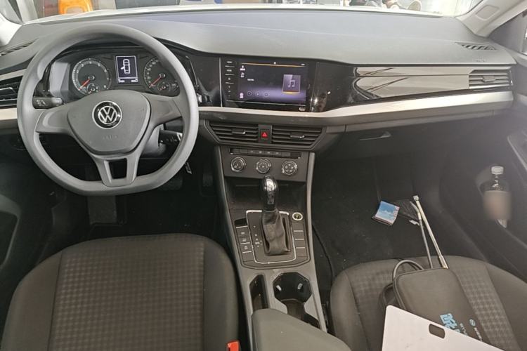 Used Volkswagen Bora 2021 1.5L Automatic Fashionable Smart Connectivity Version Center Console