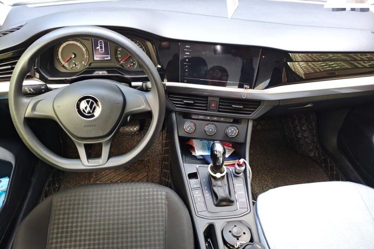 Used Volkswagen Bora 2021 1.5L Automatic Fashionable Smart Connectivity Version Center Console