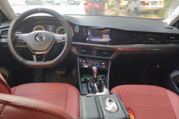 Used Volkswagen Bora 2021 1.5L Automatic Elite Smart Connect Edition Center Console