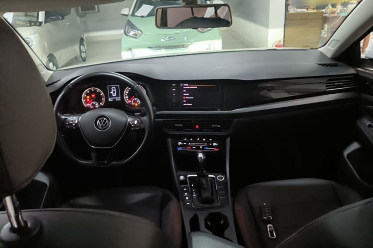 Used Volkswagen Bora 2021 280TSI DSG Elite Smart Connectivity Version Center Console