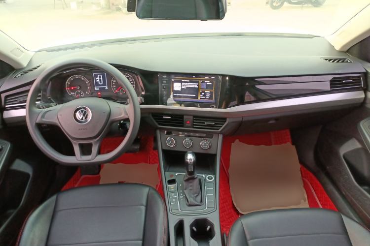 Used Volkswagen Bora 2021 1.5L Automatic Fashionable Smart Connectivity Version Center Console