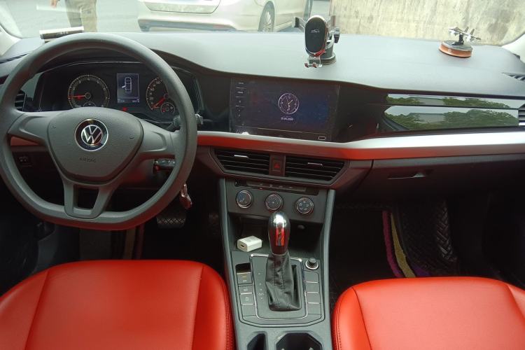 Used Volkswagen Bora 2021 1.5L Automatic Fashionable Smart Connectivity Version Center Console