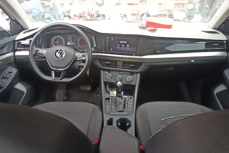 Used Volkswagen Bora 2021 1.5L Automatic Fashionable Smart Connectivity Version Center Console