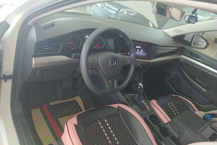 Used Volkswagen Bora 2021 1.5L Automatic Fashionable Smart Connectivity Version Center Console