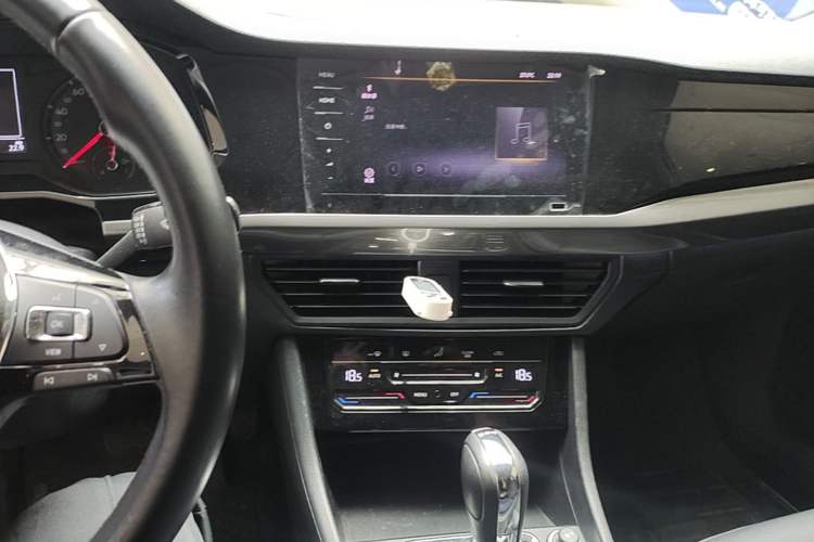 Used Volkswagen Bora 2021 280TSI DSG Elite Smart Connectivity Version Center Console