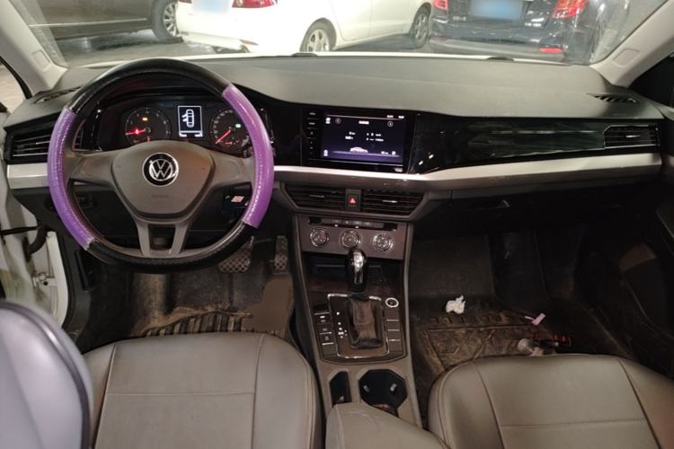 Used Volkswagen Bora 2021 1.5L Automatic Fashionable Smart Connectivity Version Center Console