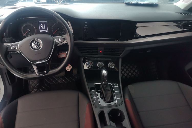 Used Volkswagen Bora 2021 1.5L Automatic Comfort Smart Connect Edition Center Console