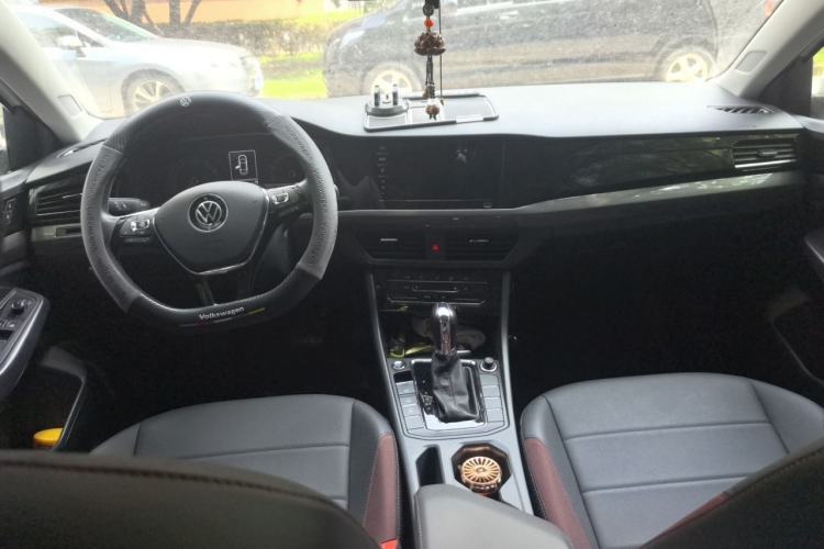 Used Volkswagen Bora 2021 1.5L Automatic Comfort Smart Connect Edition Center Console