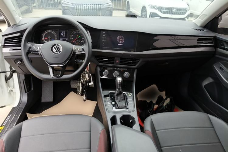 Used Volkswagen Bora 2021 1.5L Automatic Comfort Smart Connect Edition Center Console