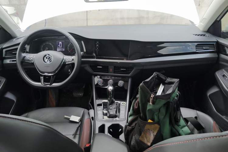 Used Volkswagen Bora 2021 1.5L Automatic Comfort Smart Connect Edition Center Console