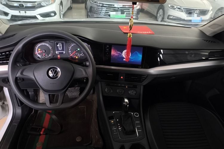 Used Volkswagen Bora 2021 1.5L Automatic Fashionable Smart Connectivity Version Center Console