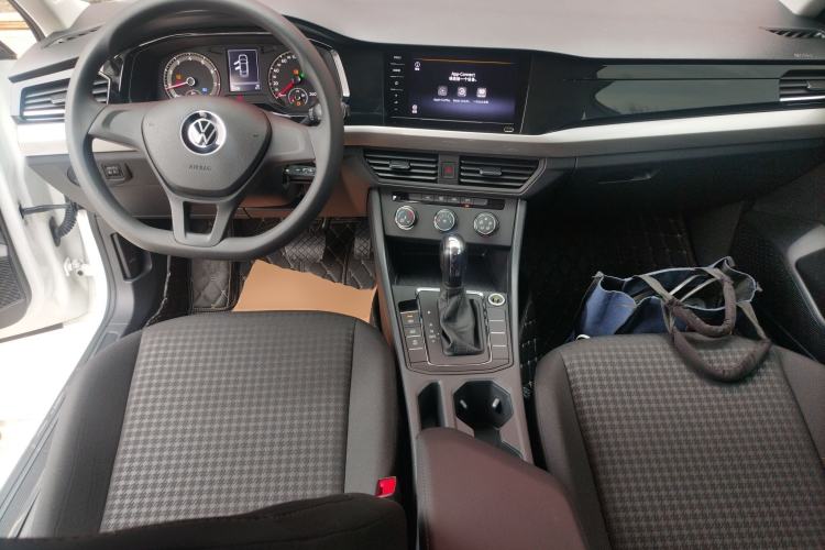 Used Volkswagen Bora 2021 1.5L Automatic Fashionable Smart Connectivity Version Center Console