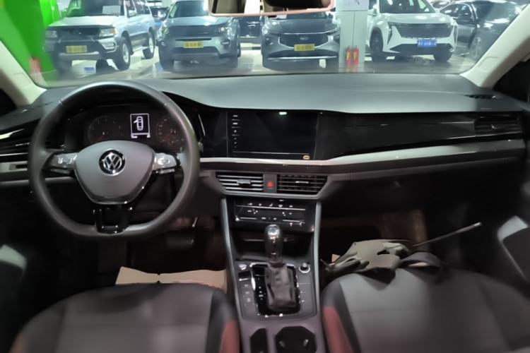 Used Volkswagen Bora 2021 200TSI DSG Elite Smart Connectivity Version Center Console