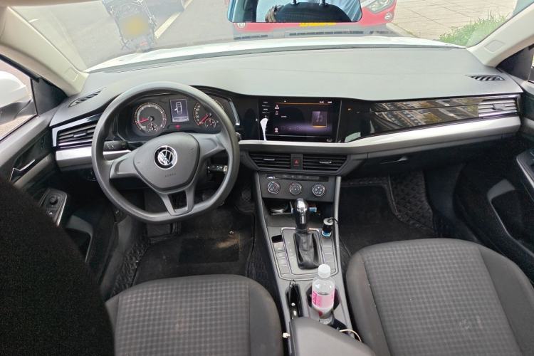 Used Volkswagen Bora 2021 1.5L Automatic Fashionable Smart Connectivity Version Center Console