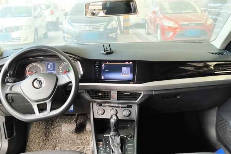 Used Volkswagen Bora 2021 1.5L Automatic Fashionable Smart Connectivity Version Center Console