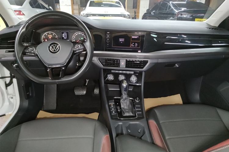 Used Volkswagen Bora 2021 1.5L Automatic Comfort Smart Connect Edition Center Console